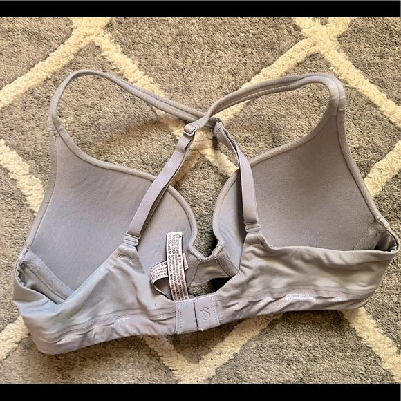 Bundle of 8 Victoria secret bras - Picture 7 of 17